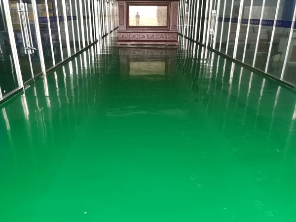 密封固化劑地坪和環(huán)氧地坪有什么不同？